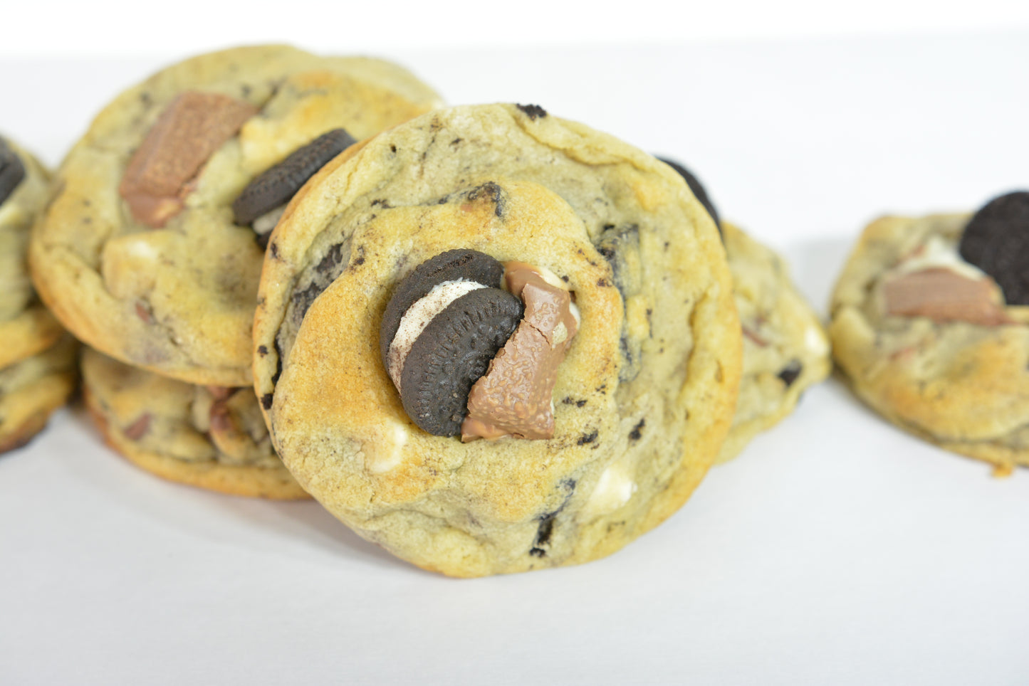 Chocolate and Oreo Cookies | Kinder Chocolate | RAY'S COOKIES